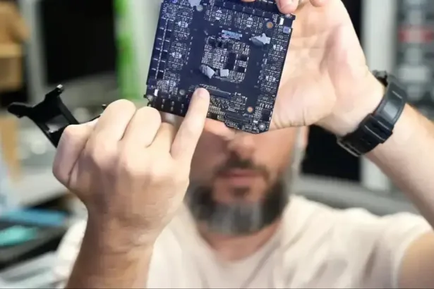 Problemas críticos no design da GeForce RTX 5090 podem afetar usuários 4 Problemas críticos no design da GeForce RTX 5090 podem afetar usuários