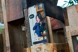 Problemas persistem com o display do Google Pixel 10 após correção