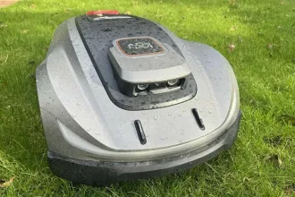 Robô cortador de grama usa IA para desviar de gatos e brinquedos 5 Robô cortador de grama usa IA para desviar de gatos e brinquedos