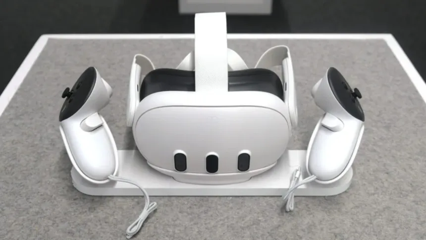 28j5mE1u alan dye meta design xr vision pro 2