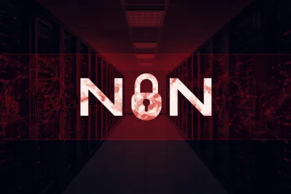 Logo do n8n em um ambiente de servidor com alerta vermelho e um cadeado digital aberto simbolizando falha crítica.