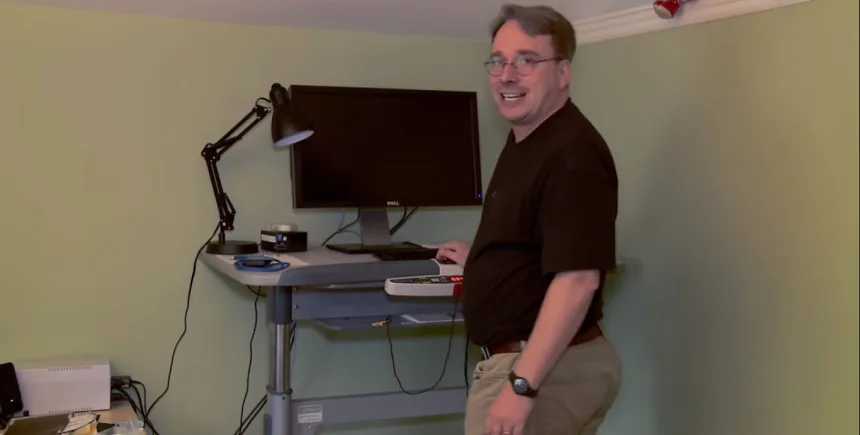 Linus Torvalds testando Vibe Coding no AudioNoise com Antigravity e Gemini.