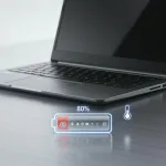 Notebook Acer com Linux mostrando controle de carga da bateria em 80% e indicador de temperatura, representando o driver acer-wmi-battery no kernel.