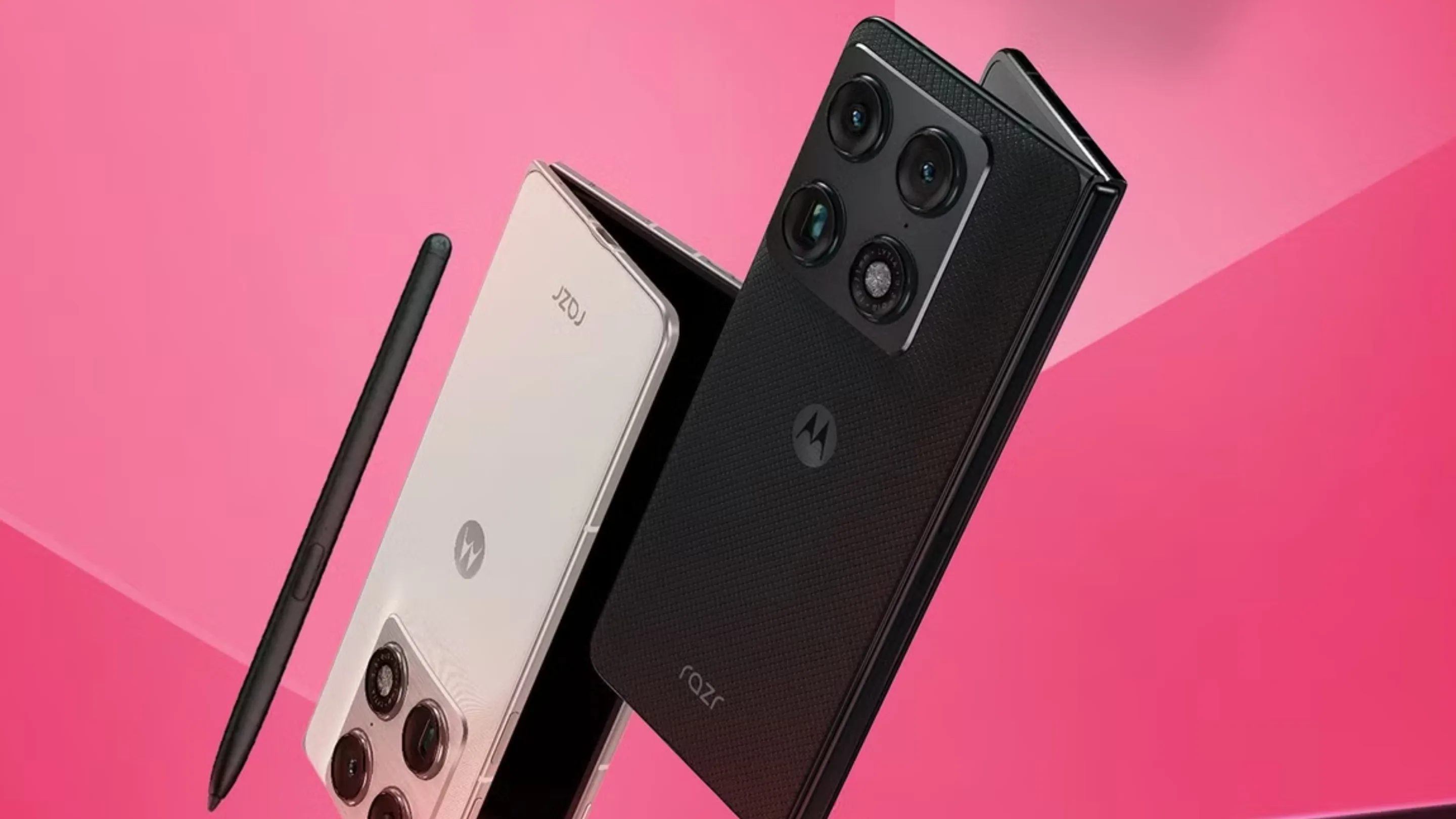 Moto Razr Fold vaza em edição preta e dourada da Copa do Mundo 2026