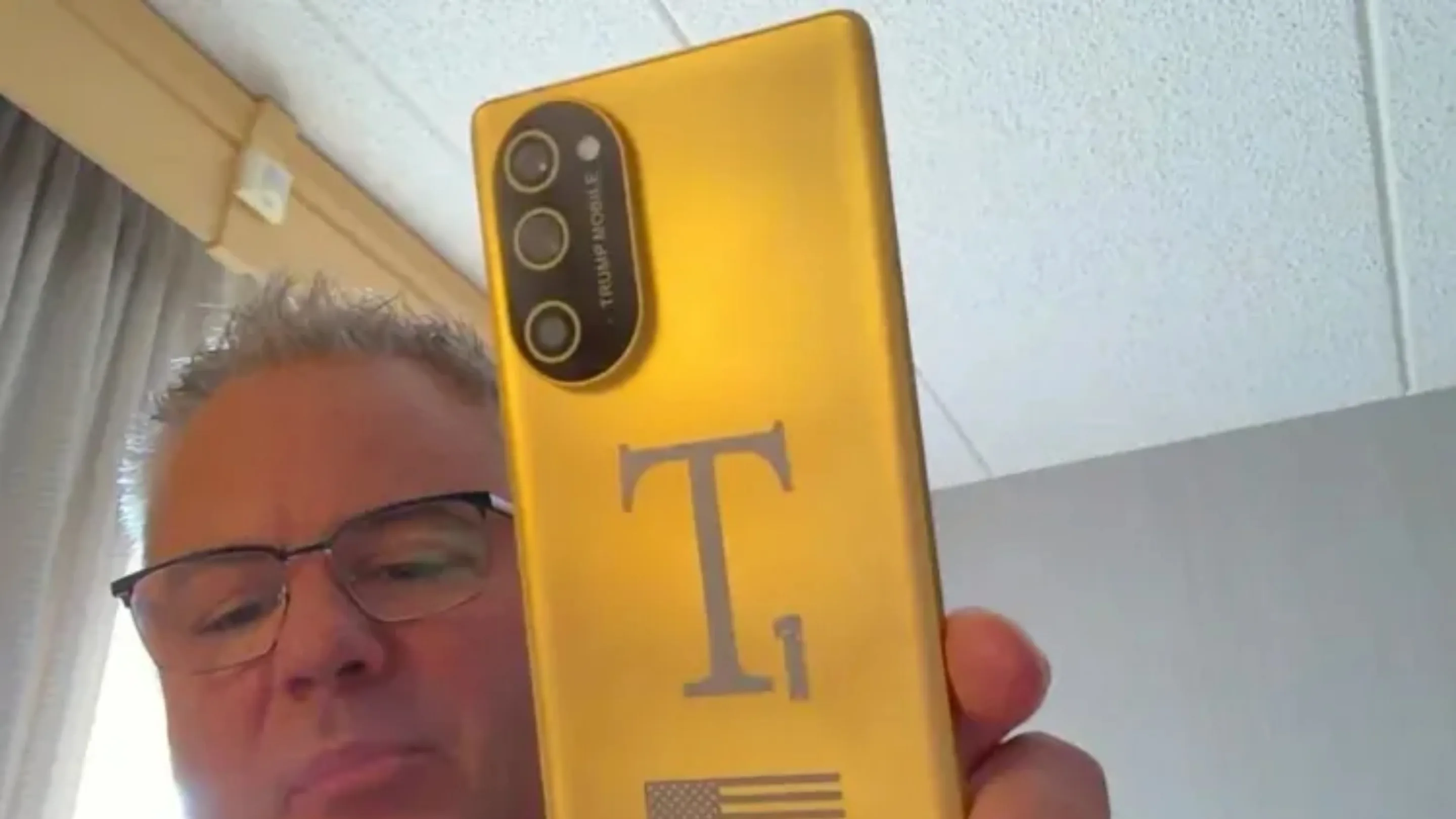 Trump Phone T1 revela design final e especificações reais
