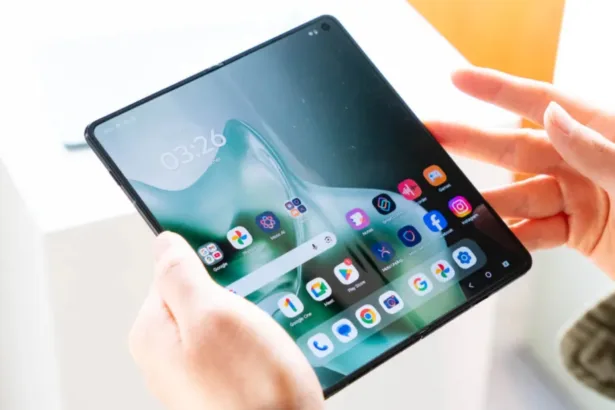 h4PoXiBb razr fold pre venda