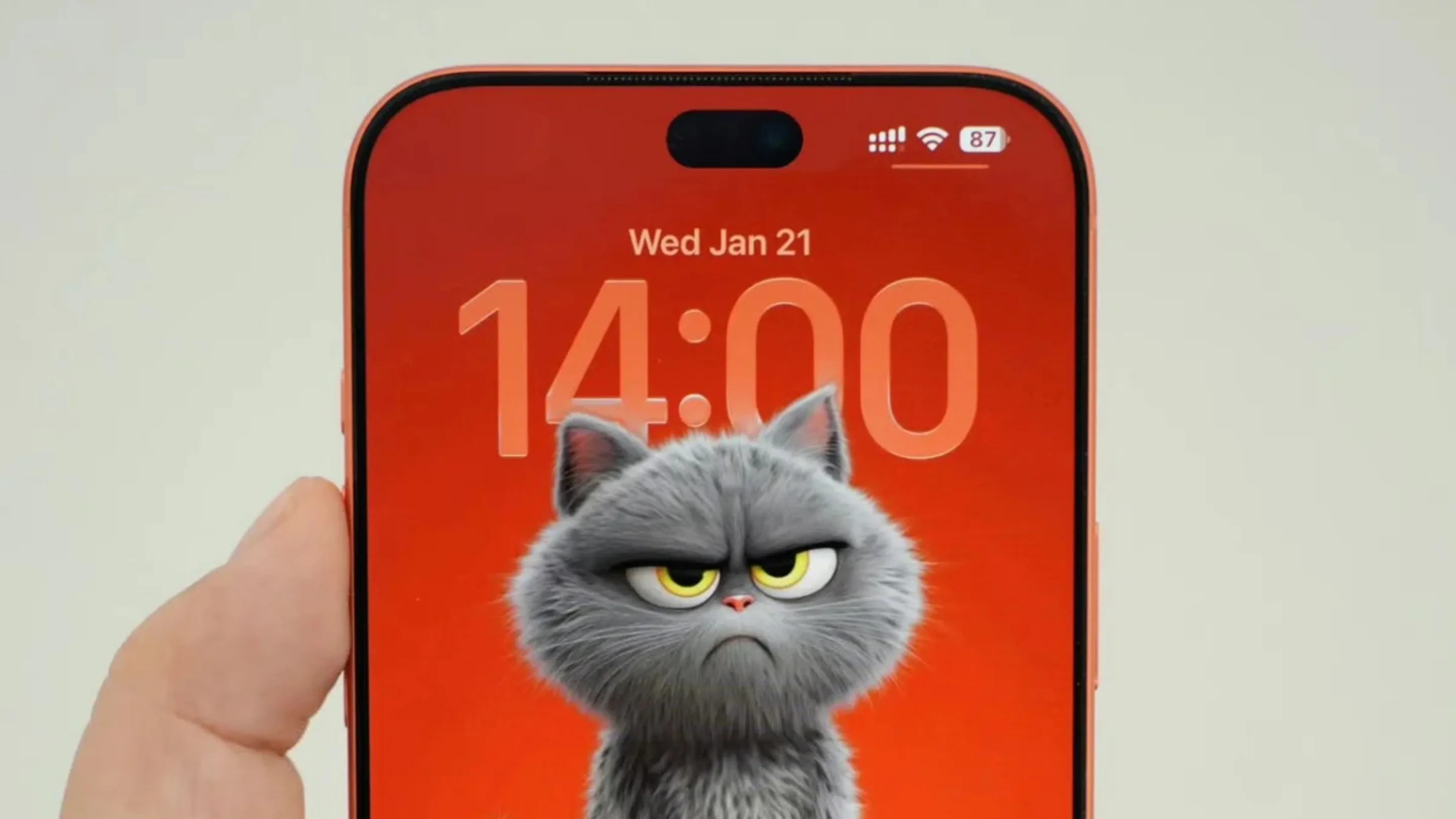 rho74vOr 18 pro face id sob a tela