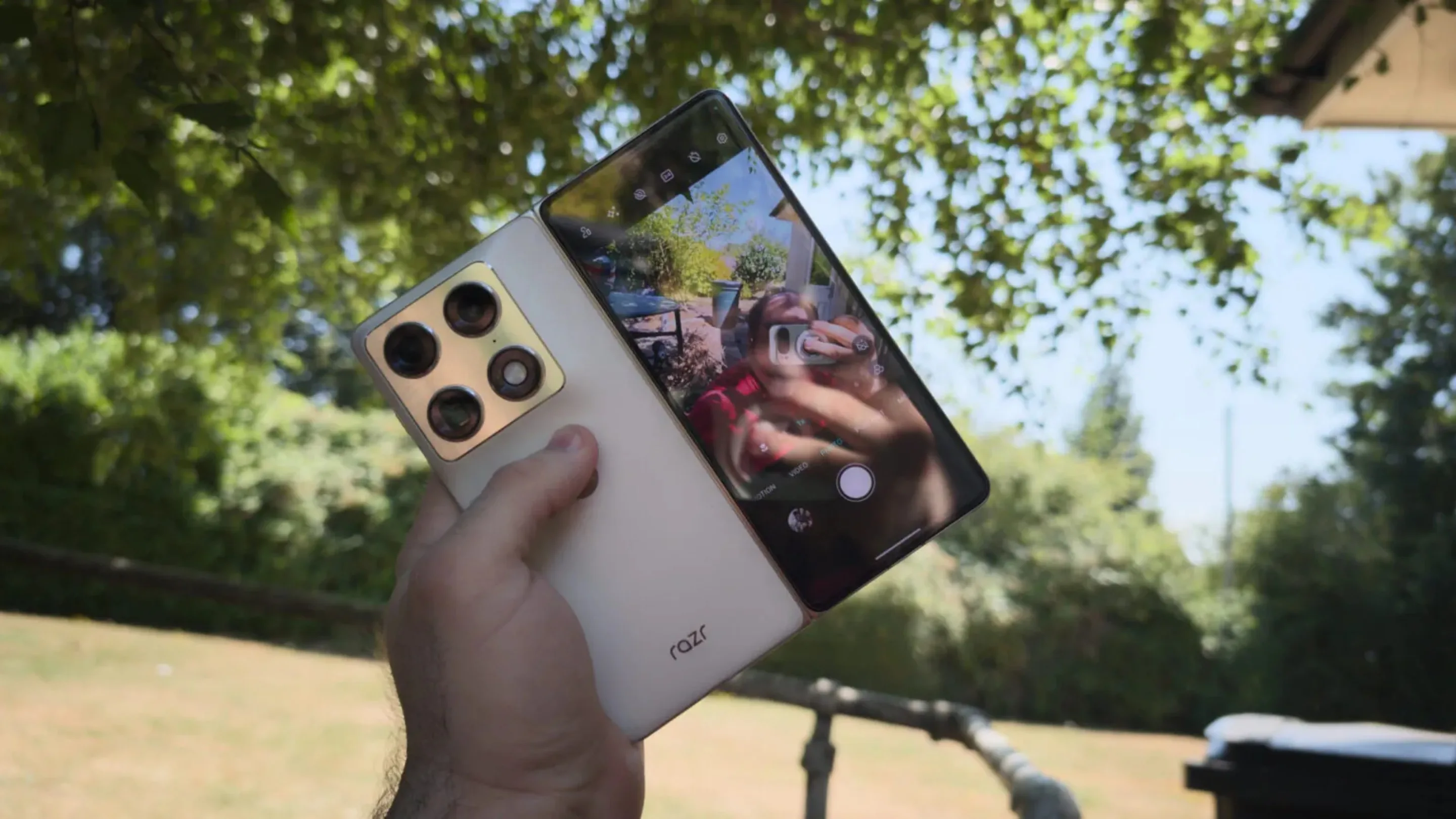 Motorola Razr Fold: o problema dos acessórios 2 4hMh6NQM razr fold problema acessorios