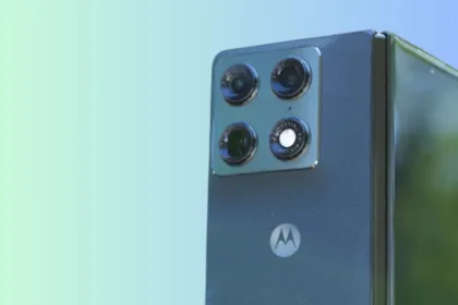Tr1Irr4B dobravel motorola teaser iphone duo 2