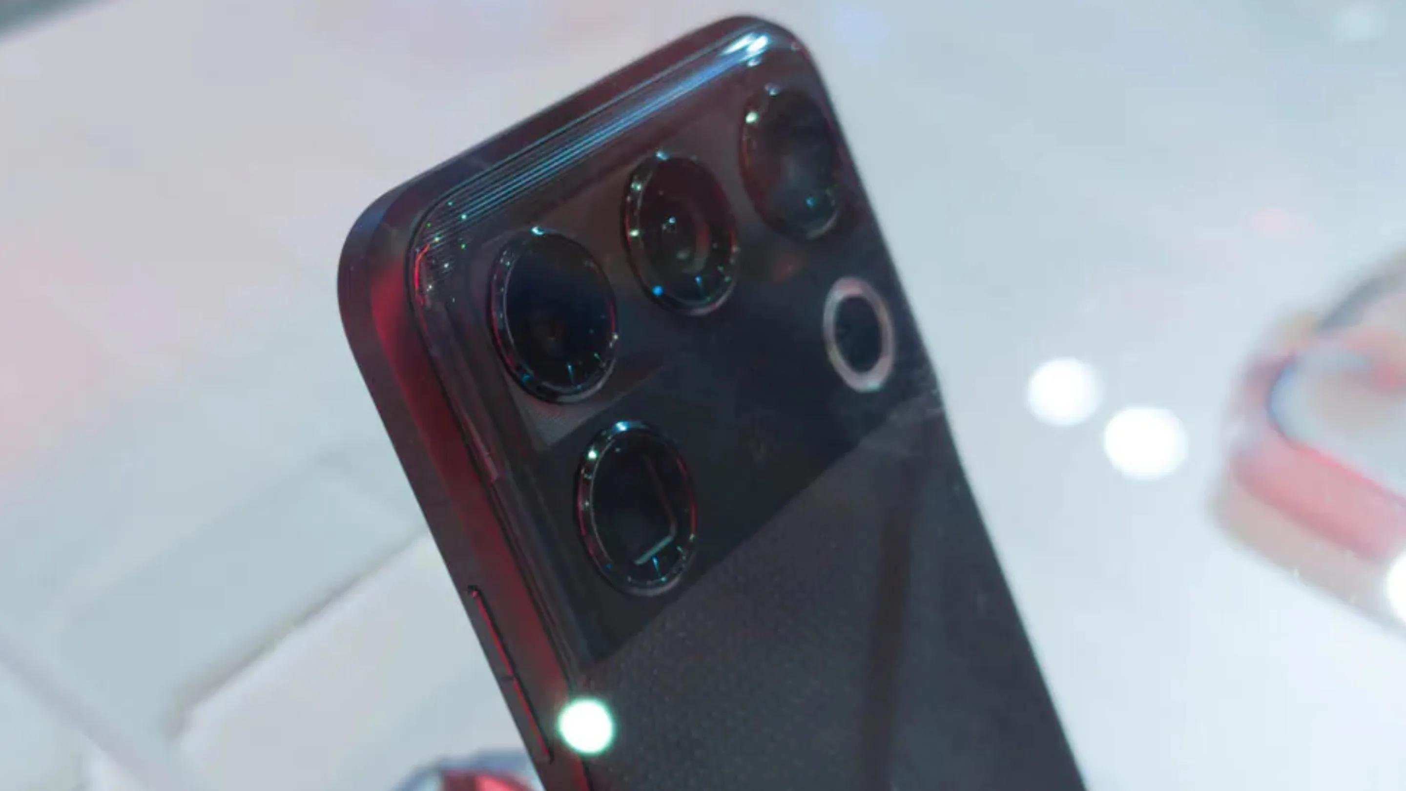 Motorola Signature 27: 7 anos de atualizações têm asterisco